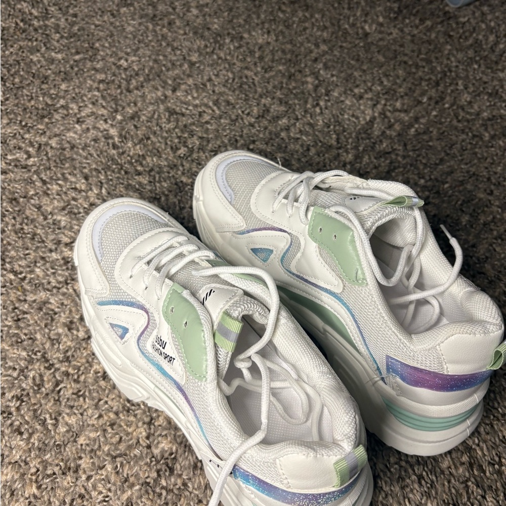 Trendy White Sneakers with Green and Purple Accents super cute with outfits ✨